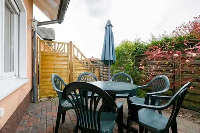Image de Joli appartement dans une maison de vacances avec Wifi, Tv, terrasse, animaux admis, parking