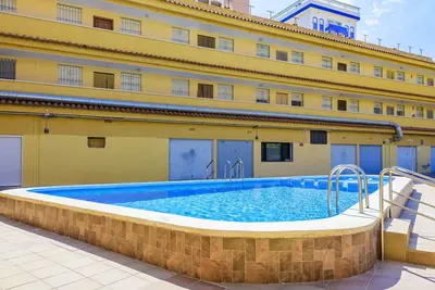Image de Confortable appartement pour 4 personnes avec climatisation, piscine, Tv, terrasse et animaux admis