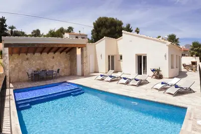 Image de Magnifique maison de vacances privée avec piscine privée, climatisation, Wifi, Tv et terrasse