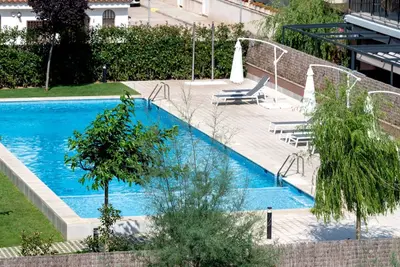 Image de Agréable appartement pour 4 personnes avec piscine, Wifi, climatisation, Tv, terrasse et parking