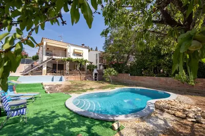 Image de Merveilleuse maison de vacances privée avec climatisation, Wifi, piscine privée, Tv et patio