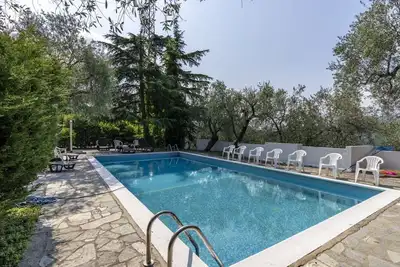 Image de Agréable appartement pour 4 personnes avec Wifi, piscine, animaux admis, vue panoramique et parking