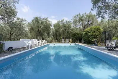 Image de Confortable appartement avec Wifi, piscine, balcon, animaux admis, vue panoramique et parking