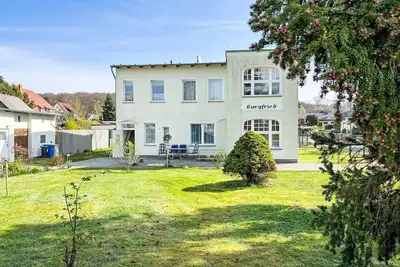 Image de Joli appartement pour 2 personnes avec Tv, patio et parking