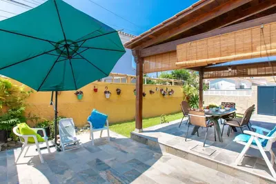 Image de Merveilleuse maison de vacances privée pour 6 personnes avec Wifi, climatisation, Tv et patio