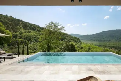 Image de Maison de vacances privée avec climatisation, piscine privée, Wifi, Tv, terrasse, vue panoramique