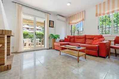 Maison de vacances 'Villa Jordi Y Nuri' avec terrasse privée, Wi-Fi et climatisation
