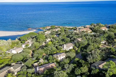 Image de Belle maison de vacances privée avec climatisation, Wifi, Tv, terrasse, animaux admis, parking