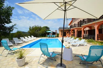 Image de Joli appartement pour 4 personnes avec piscine, climatisation, Wifi, Tv et patio