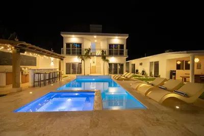 Image de Green Palace - Villa de luxe de 7 chambres à Sosua à 3 minutes du Strip et sécur