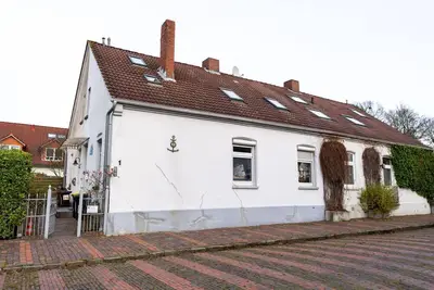 Image de 203 Maritimes Ferienhaus am Fuße der Kw Brücke - 203 Kleines Kapitänshaus