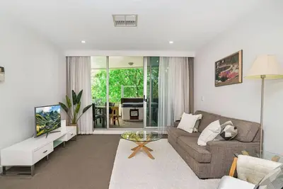 Image de Warm Waves - Beach Pool Home