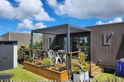 Image de Mobil-home luxueux à Jullouville, 200m plage, piscine chauffée, pour 6 personnes
