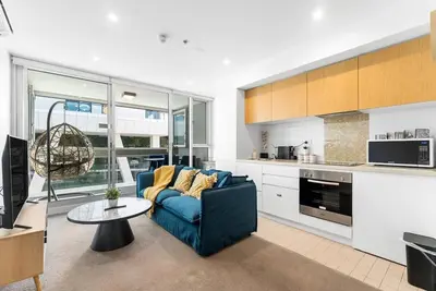 Image de Chic Cbd 2br Retreat: Walkable, Free Wi-Fi