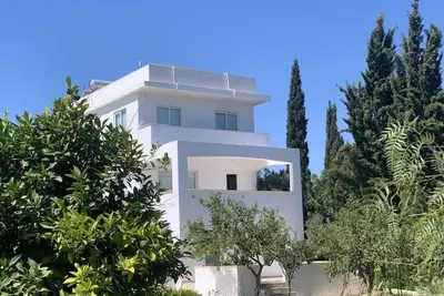 Image de Spacious villa 10 minute drive to the beautiful beaches of Protaras