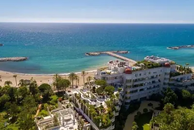 Image de Apartamento Banús I Puerto Banús Frente a la Playa, Gray D'albion