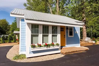 Image de Entire cottage in Coloma, Michigan, United States