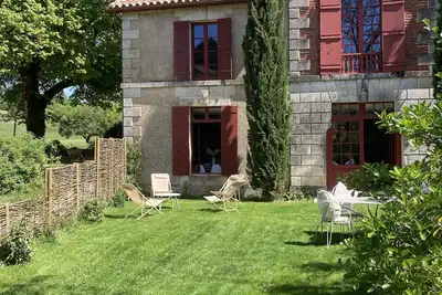 Image de Gite de charme avec wifi et piscine,