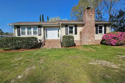 Image de Price Reduced 3br/3ba Home near Hospitals, Shopping, Restaurants & Wa GreenWay