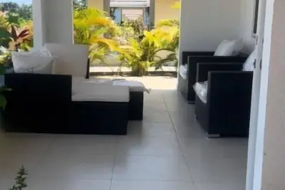 Image de Enjoy lazy sunsets and breezy evenings at Villa Sea Breeze at Richmond, St. Ann.