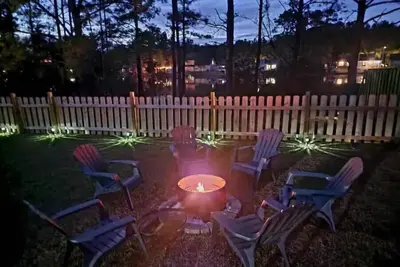 Image de Pooler\/Savannah Lakefront Ranch - 3 Beds\/2 Baths + Firepit, Grill & Bonus Room