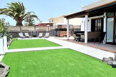 Image de \"Villa Nefertiti\" luxury villa in         Playa Blanca, Montana Roja