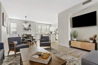 Image de Az Getaway 3 Bed 3. 5 Bath I 10 mins to Old Town I 10 mins to Phx Airport