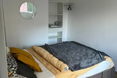 Image de Appartement de Standing Proche des quais! Centre ville Rive Gauche! Spacieux!