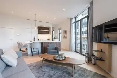 Downtown Brussels Splendor Suite