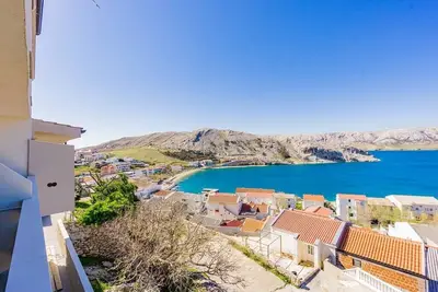 Image de Apartment on the hill with balcony, sea view and shared garden