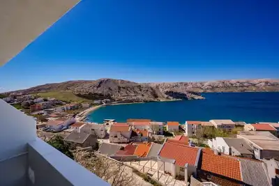 Image de Apartment on the hill with balcony, sea view and shared garden