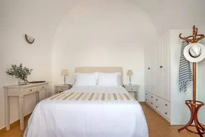 Image de Grandiose Santorini Villa | 1 Bedroom Suite | Villa Panther | Beautiful Terrace | Pyrgos