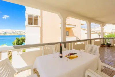 Image de Apartment right on the sea and with seaview