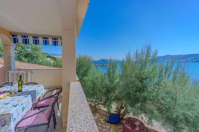 Image de Apartment with covered balcony and sea view