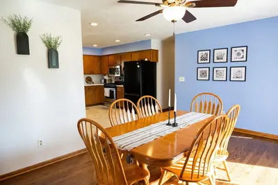 Image de \nEscape to Tranquility: Lovely Oasis 20 Minutes from Downtown Milwaukee\n\n\n