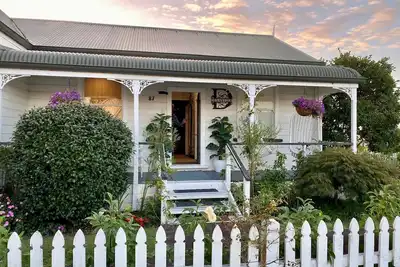 Image de Heavenly Historic Home