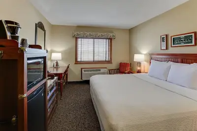 Image de Deluxe King at Stoney Creek Galena, Pool, Free Parking | 3 Units