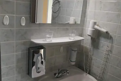 Image de Doppelzimmer Kompakt, Modern mit Balkon, 2 Einzelbette