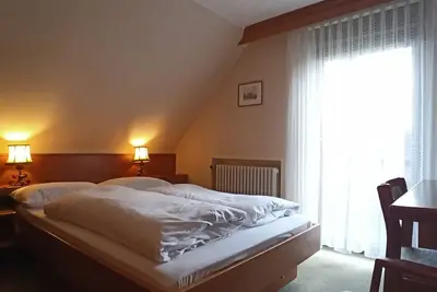Image de Doppelzimmer Kompakt, Retro mit Balkon, 1 Doppelbett
