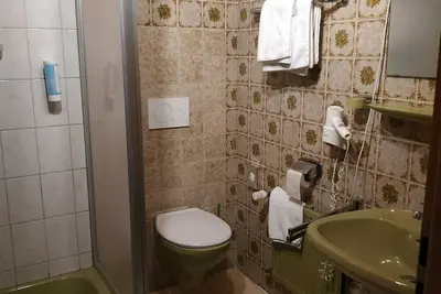 Image de Classic family room, retro without balcony, 1 double bed + 1 single bed