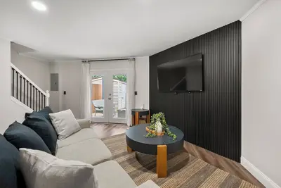 Image de Modern Home mins from Truist Park