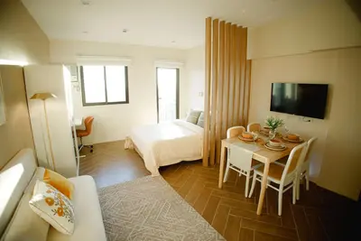 Image de Sophisticated Furnished Condo w/ Balcony in Mactan, Cebu near airport & beaches
