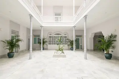 Image de Urban Palace - Cozy apartment in the SanlĂşcar