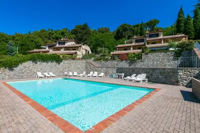 Image de Joli appartement pour 5 personnes avec Wifi, piscine, Tv, terrasse et vue panoramique