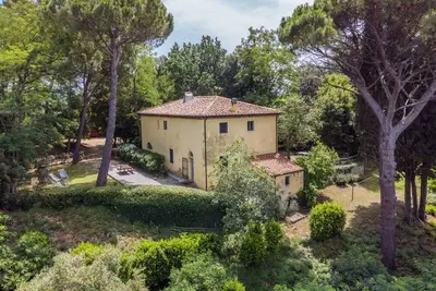 Image de Bel appartement dans une maison de vacances avec piscine, Wifi, animaux admis et parking