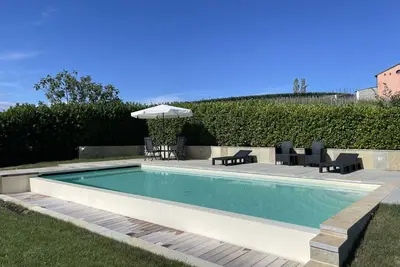 Image de Belle maison de vacances privée avec Wifi, piscine privée, climatisation, Tv et terrasse