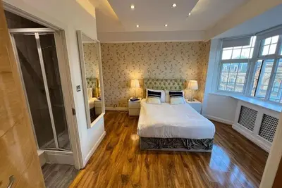 Image de Captivating 4-Bed Apartment in London