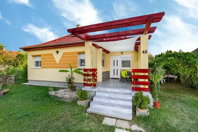 Image de Magnifique maison de vacances privée pour 4 personnes avec climatisation, Wifi, Tv et terrasse