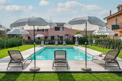 Image de Agréable appartement pour 4 personnes avec climatisation, piscine, Wifi, Tv et terrasse