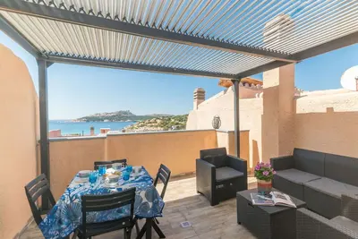 Image de Confortable appartement pour 4 personnes avec Tv, terrasse et vue panoramique